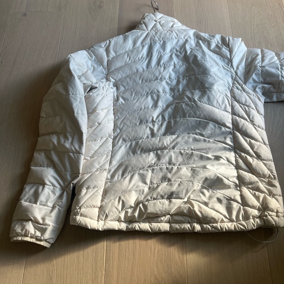Patagonia Women’s Down Sweater - Picture 6 of 6